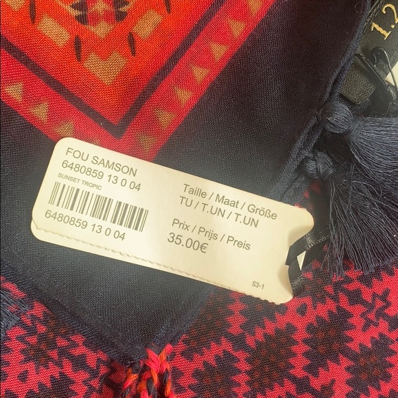 Scraf - Picture 7 of 8